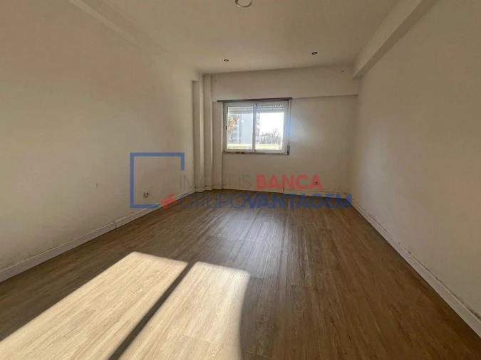 Apartamento T3 para Venda em Ramada e Caneças Foto 23