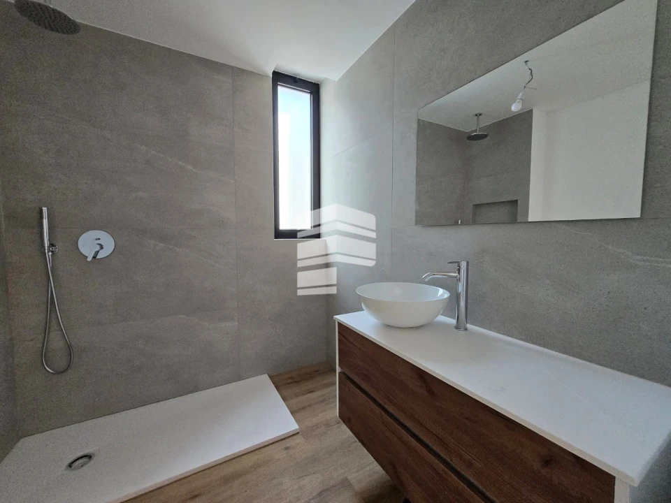 Apartamento T1 para Venda em São Martinho Foto 13