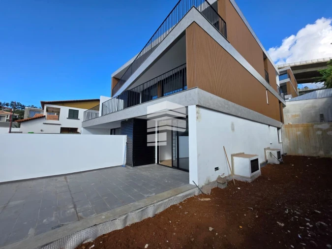 Apartamento T1 para Venda em São Martinho Foto 2