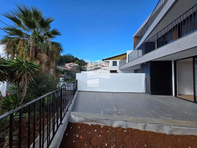 Apartamento T1 para Venda em São Martinho Foto 4