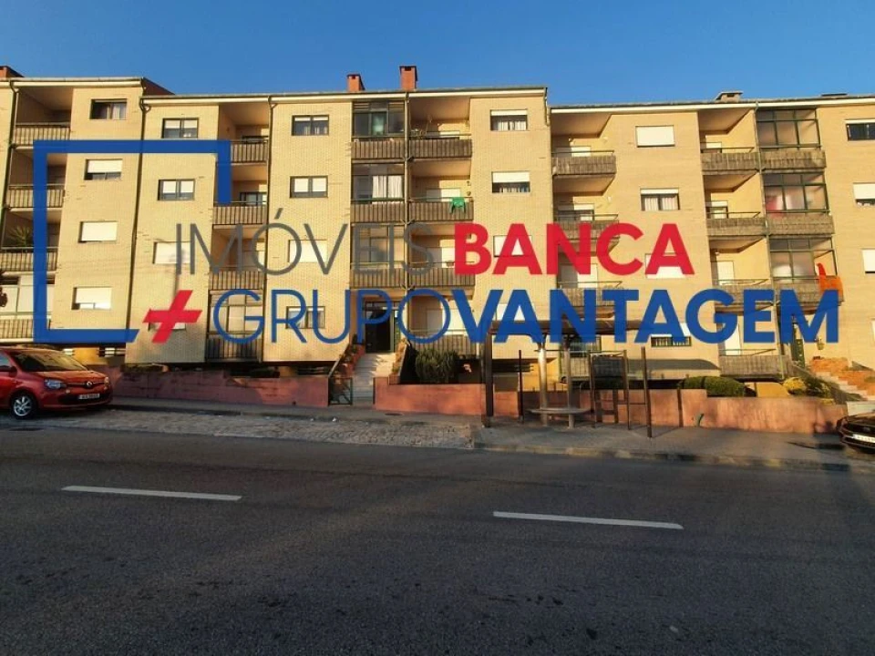 Apartamento T2 para Venda em Vilar de Andorinho Foto 2