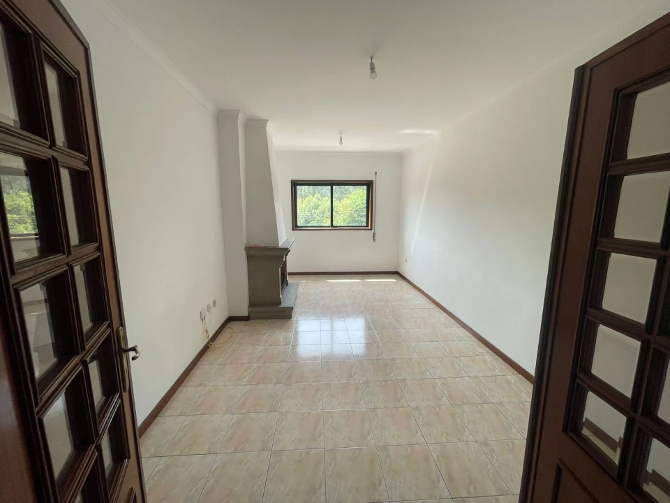 Apartamento T2 para Venda em Vilar de Andorinho Foto 7