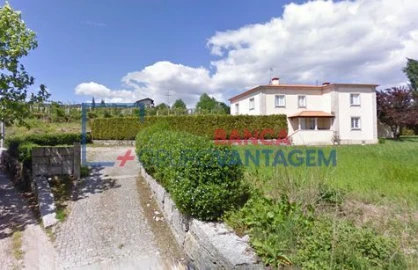 Quinta T4 para Venda em Povoa de Lanhoso (N. Senhora do Amparo)