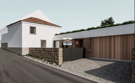 Moradia T3 para Venda em Igreja Nova e Cheleiros