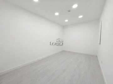 Loja para Venda em Vilar de Andorinho