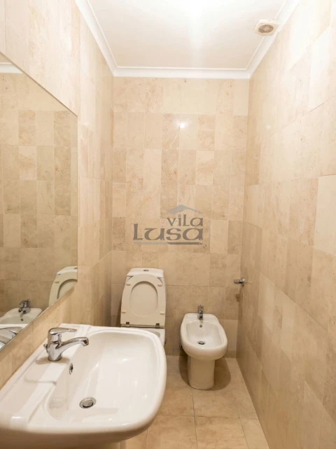 Loja para Venda em Vilar de Andorinho