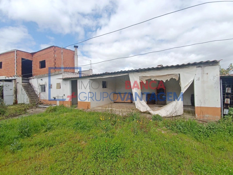 Moradia T3 para Venda em Benfica do Ribatejo Foto 3