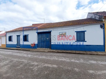 Moradia T3 para Venda em Benfica do Ribatejo