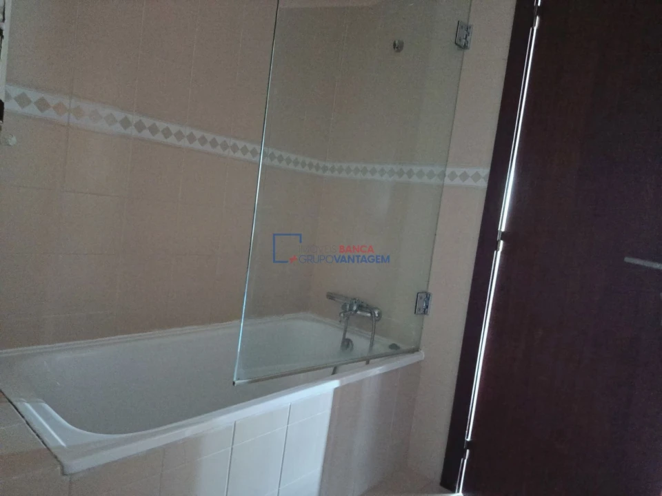 Apartamento T2 para Venda em Santa Marinha e São Pedro da Afurada Foto 25
