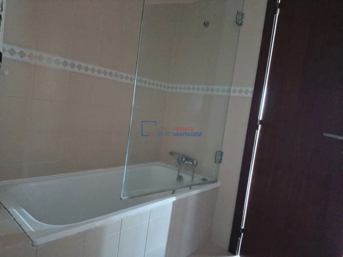 Apartamento T2 para Venda em Santa Marinha e São Pedro da Afurada Foto 25