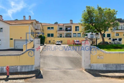 Negócio para Venda em Venda do Pinheiro e Santo Estêvão das Galés