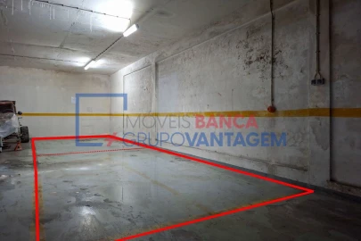 Negócio para Venda em Venda do Pinheiro e Santo Estêvão das Galés