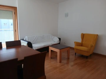 Apartamento T2 para Arrendamento em Cedofeita, Santo Ildefonso, Sé, Miragaia, São Nicolau e Vitória