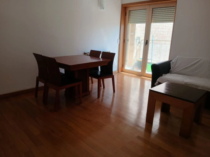 Apartamento T2 para Arrendamento em Cedofeita, Santo Ildefonso, Sé, Miragaia, São Nicolau e Vitória Foto 4