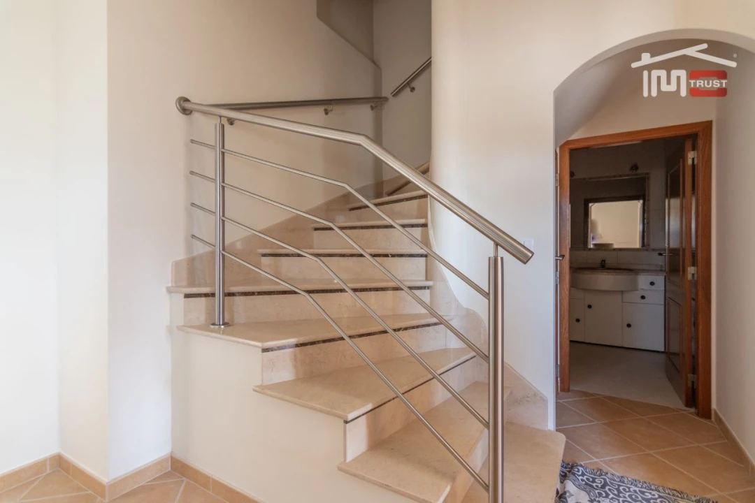 Moradia T3 para Arrendamento em Atouguia Foto 17