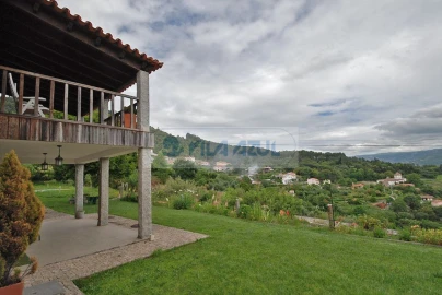 Quinta T3 para Venda em Santa Cruz do Douro e São Tomé de Covelas