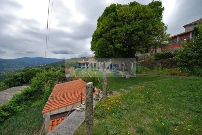 Quinta T3 para Venda em Santa Cruz do Douro e São Tomé de Covelas