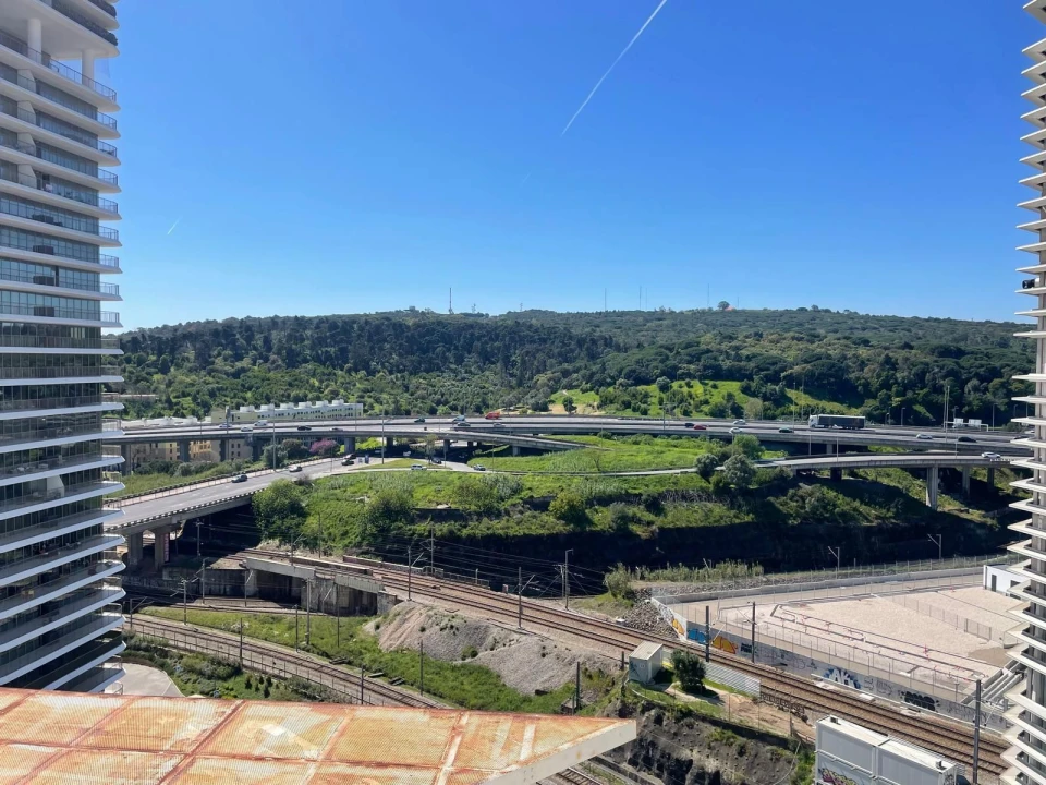 Apartamento T1 para Arrendamento em Campolide Foto 1