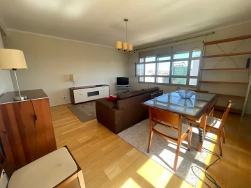 Apartamento T1 para Arrendamento em Campolide
