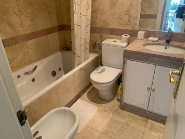 Apartamento T1 para Arrendamento em Campolide