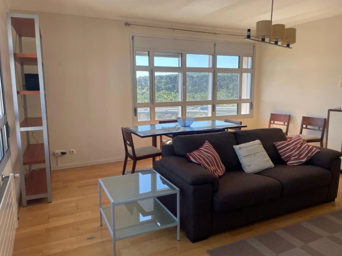 Apartamento T1 para Arrendamento em Campolide Foto 6