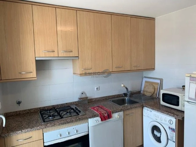 Apartamento T1 para Arrendamento em Campolide Foto 9