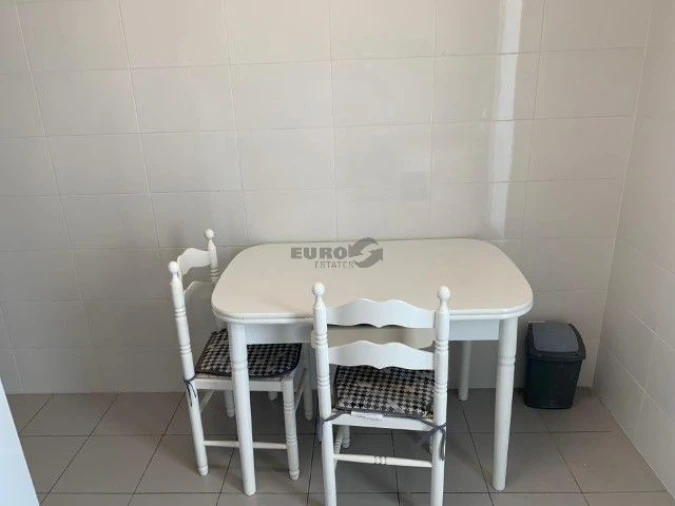 Apartamento T1 para Arrendamento em Campolide Foto 13