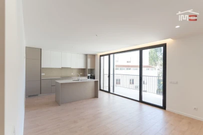 Apartamento T3 para Arrendamento em Fatima