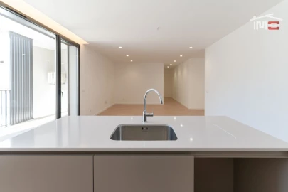 Apartamento T3 para Arrendamento em Fatima