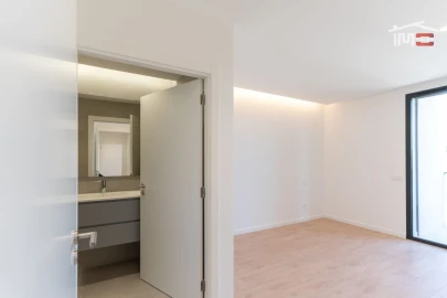 Apartamento T3 para Arrendamento em Fatima