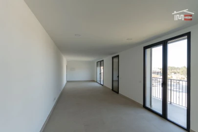 Apartamento T3 para Arrendamento em Fatima