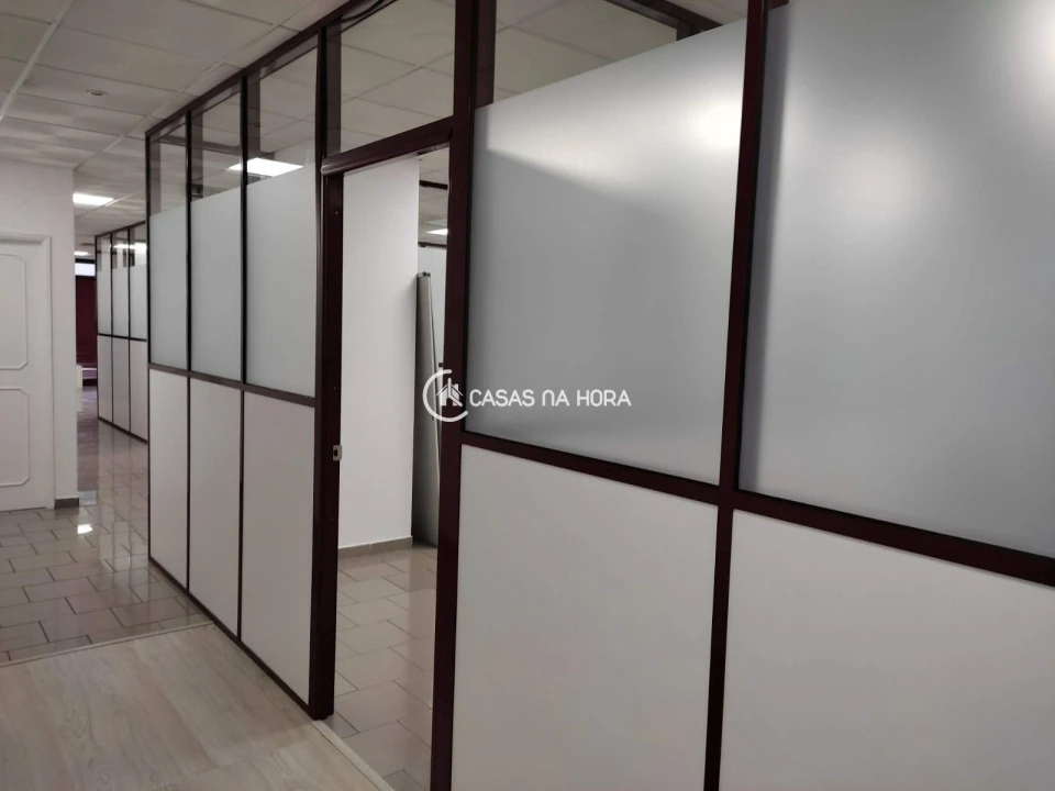 Loja para Arrendamento em São Mamede de Infesta e Senhora da Hora Foto 2