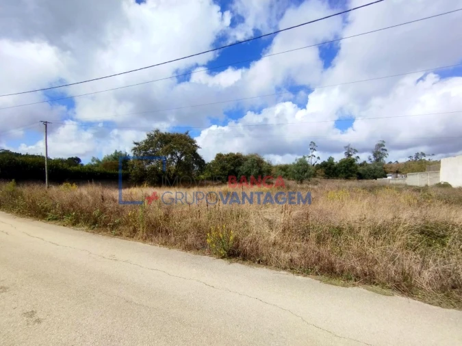 Terreno Comércio / Armazém para Venda em Turquel Foto 7