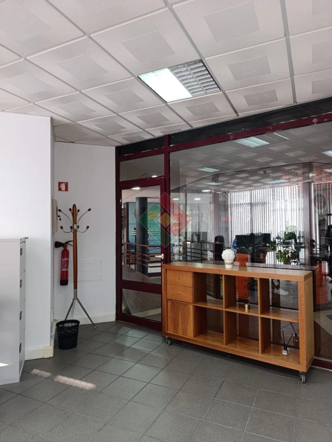 Loja para Arrendamento em Sé e São Lourenço Foto 8