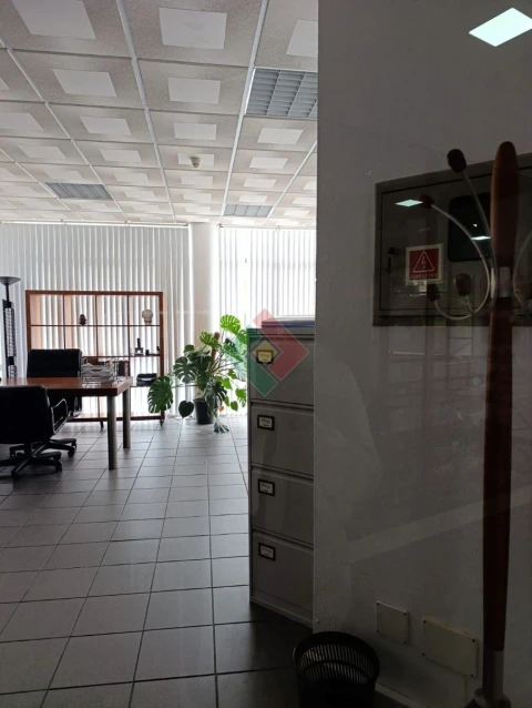 Loja para Arrendamento em Sé e São Lourenço