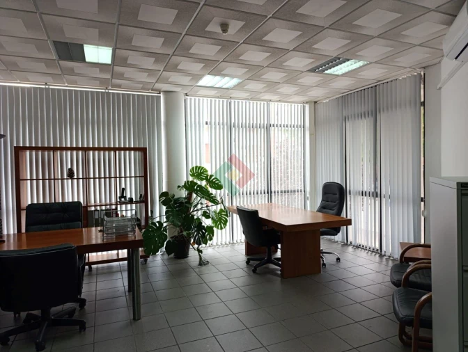 Loja para Arrendamento em Sé e São Lourenço Foto 13