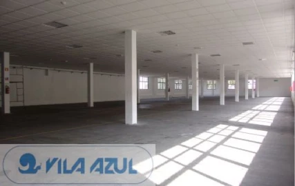 Armazém para Arrendamento em Paranhos