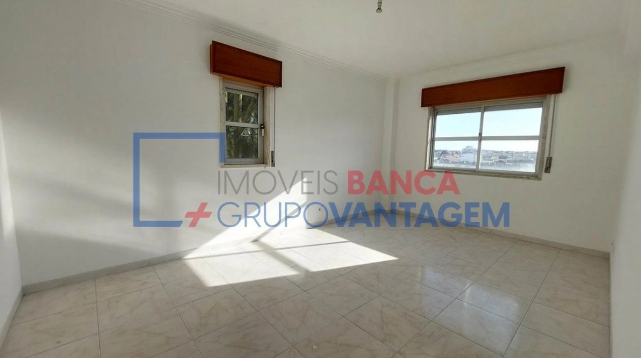 Apartamento T2 para Venda em Algueirão-Mem Martins Foto 10