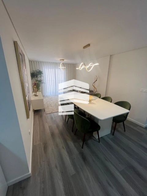 Apartamento T3 para Venda em Funchal (Se)