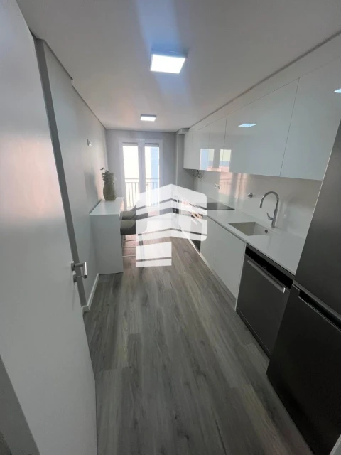 Apartamento T3 para Venda em Funchal (Se)