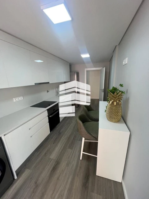 Apartamento T3 para Venda em Funchal (Se)