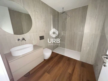Apartamento T2 para Venda em Ferreiros e Gondizalves