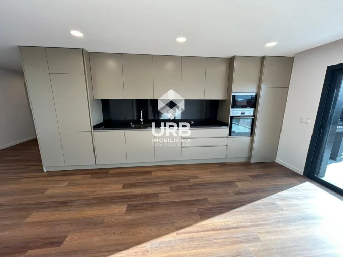 Apartamento T2 para Venda em Ferreiros e Gondizalves Foto 4
