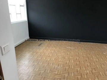 Armazém para Venda em Paranhos