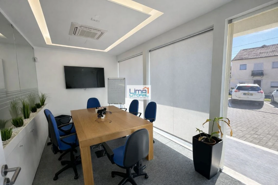 Escritório para Venda em Marinha Grande Foto 2