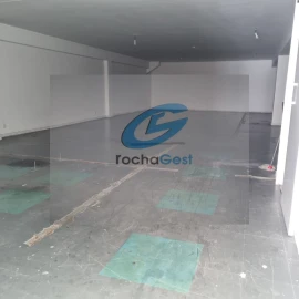 Loja para Arrendamento em Mafamude e Vilar do Paraíso