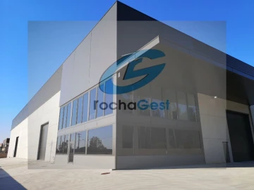 Armazém para Arrendamento em Lourosa