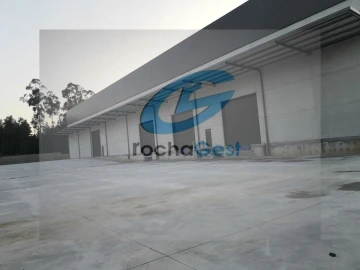Armazém para Arrendamento em Lourosa