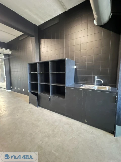 Armazém para Arrendamento em Paranhos