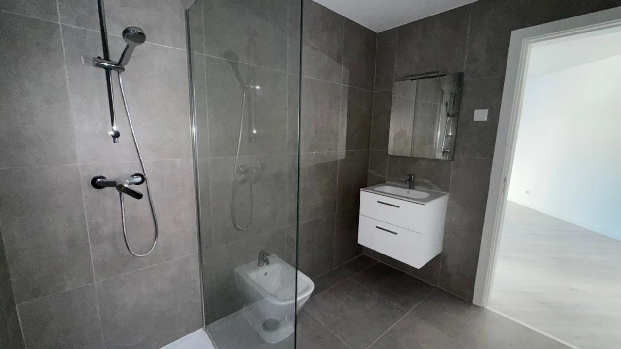 Apartamento T0 para Venda em Buarcos Foto 17